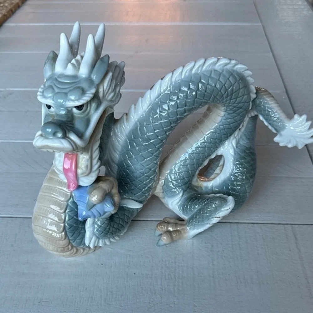 Vintage Chinese Foo Porcelain Dragon Figurine Collectible